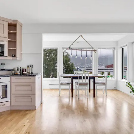 Apartment Groups & Family Getaway I Free Parking Tromso
