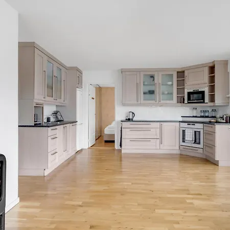 Apartment Groups & Family Getaway I Free Parking Tromso