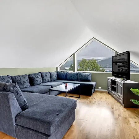 Groups & Family Getaway I Free Parking * Tromso