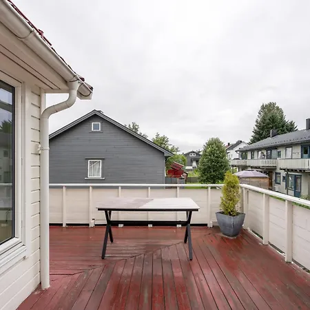 Groups & Family Getaway I Free Parking Apartment Tromso