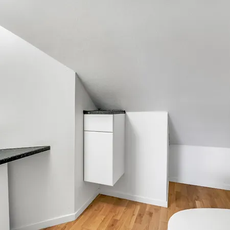 Apartment Groups & Family Getaway I Free Parking *